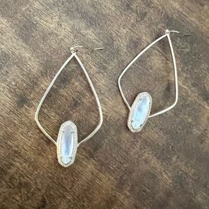 Kendra Scott Arianna Mother if Pearl Earrings